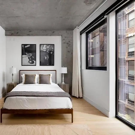 Stunning Penthouse In Chelsea Apartment